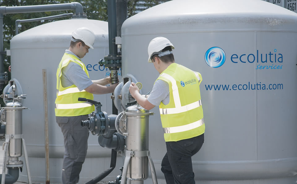 Ecolutia Mobile Water Treatment Field Service Engineers